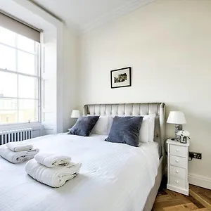  Apartment Guestready - Modern 5 Minutes Walk From Princes Street
