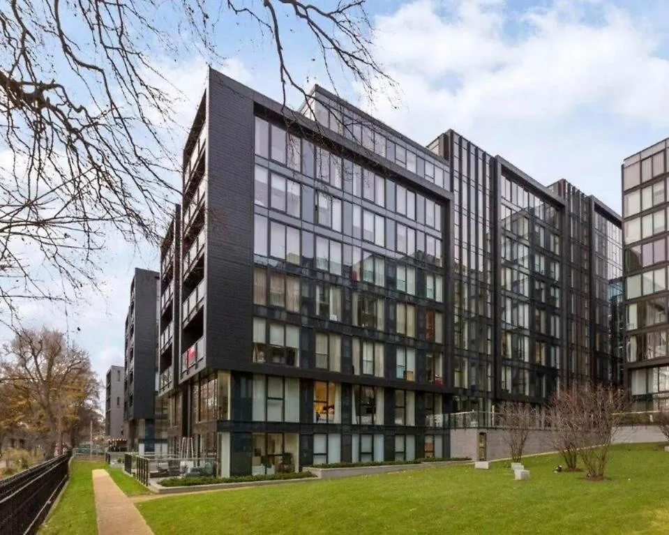 Stylish 2Br In Quartermile Balcony & Garden View Lägenhet Edinburg